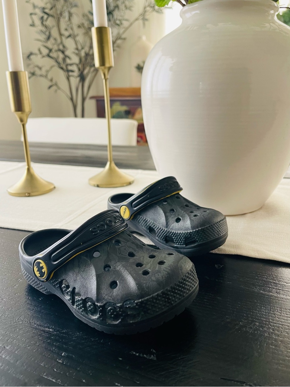 Crocs Batman shoes sz 9 toddler